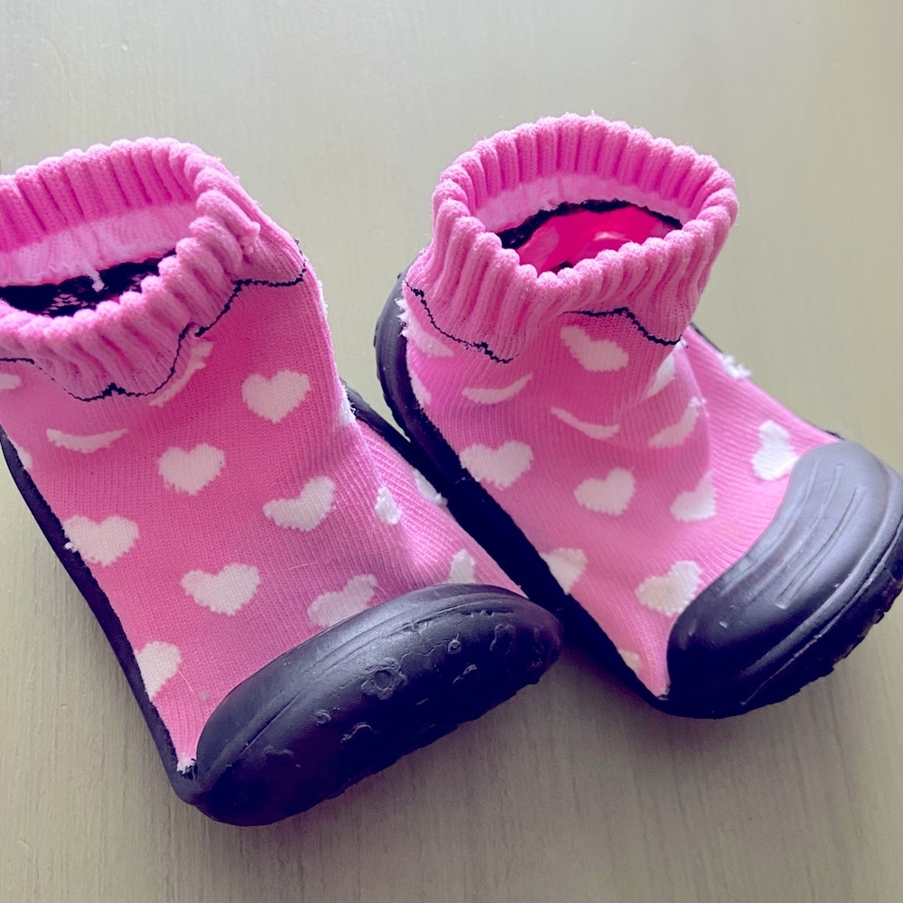 Toddler Skidder Shoes size 6